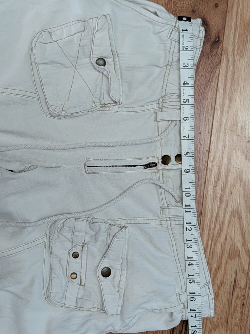 We The Free Tahiti Pull-On Cargo Pants in Tofu White Size Medium Y2K - Picture 14 of 16